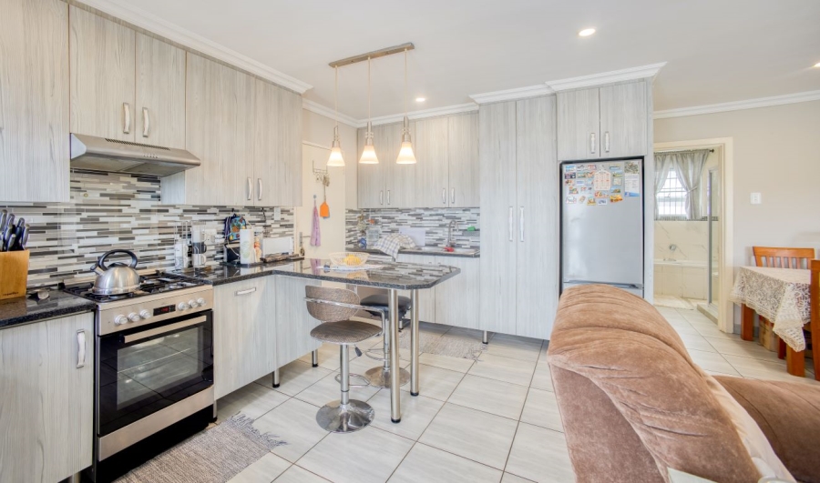 3 Bedroom Property for Sale in Nahoon Valley Park Eastern Cape